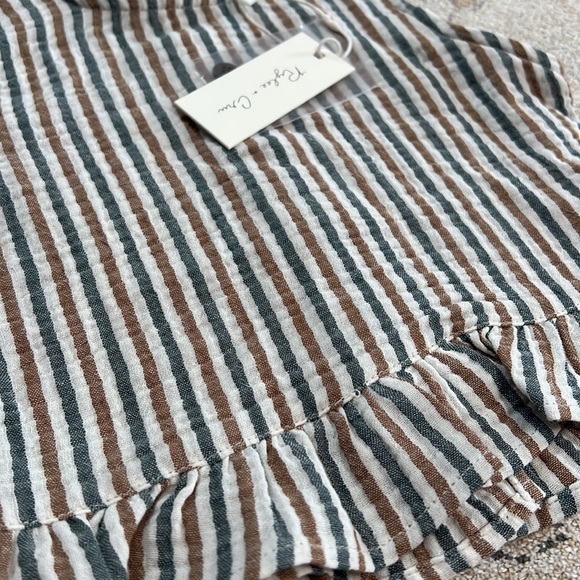 Rylee + Cru Oceanside Top - Picture 2 of 9